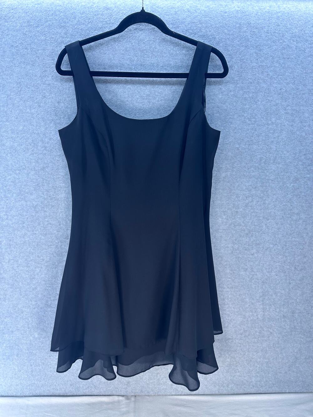 Vintage Chelsea Nites Women's sz 10 Black Swing Dress Flowy Flirty Classic 90s